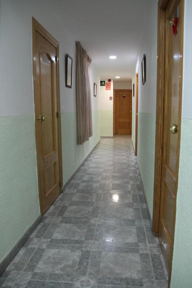 Hostal Maribel Альмерія Екстер'єр фото